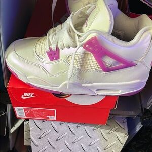 Nike Kids Shoes - White and Purple